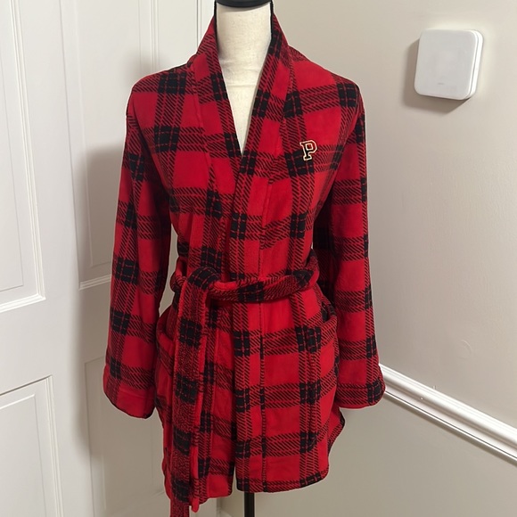 Pink Victoria’s Secret Cozy Sherpa Robe Buffalo Plaid Red Black Size Women’s M/L - Picture 3 of 5
